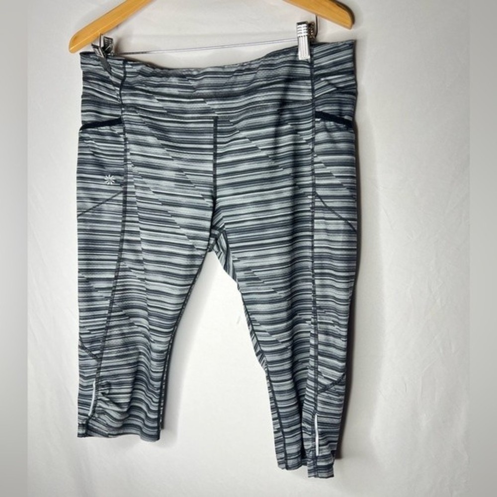 Athleta Crop Leggings Size Small Gray with Pockets size XL